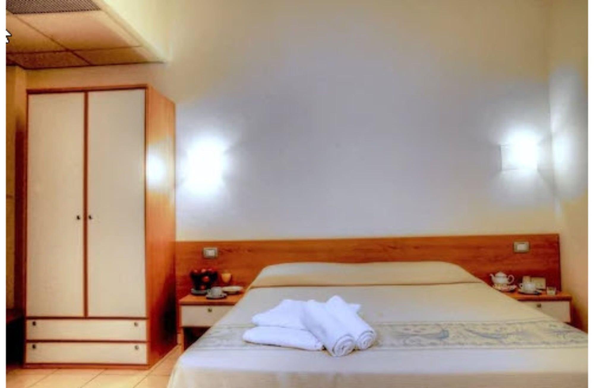 Hotel Baia Marina Orosei Eksteriør bilde