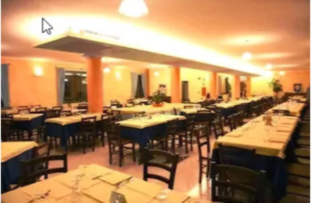 Hotel Baia Marina Orosei Eksteriør bilde