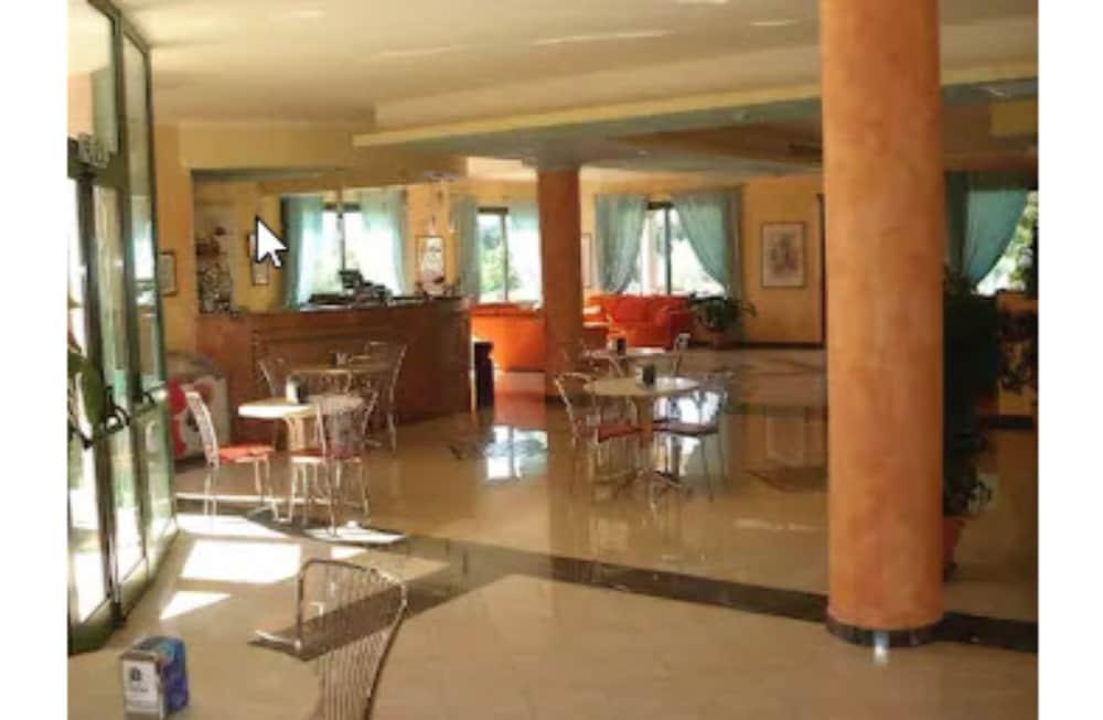 Hotel Baia Marina Orosei Eksteriør bilde